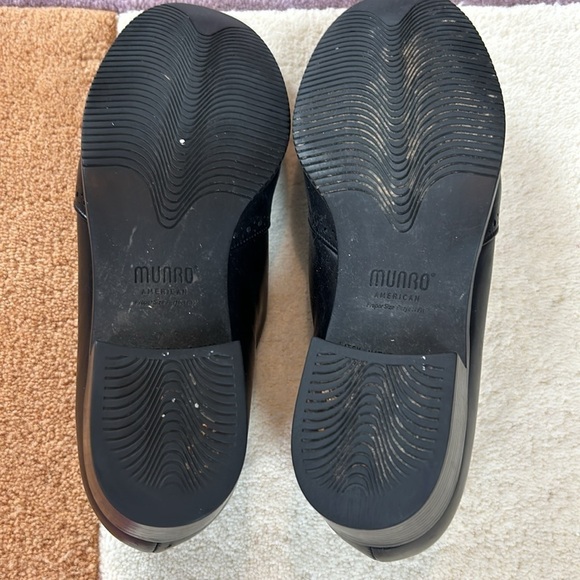 Munro Black Slip On Heeled Loafers 8.5 - Picture 15 of 17